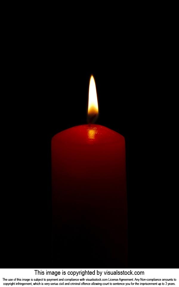 Black background ; Burning ; Candlelight ; Candles