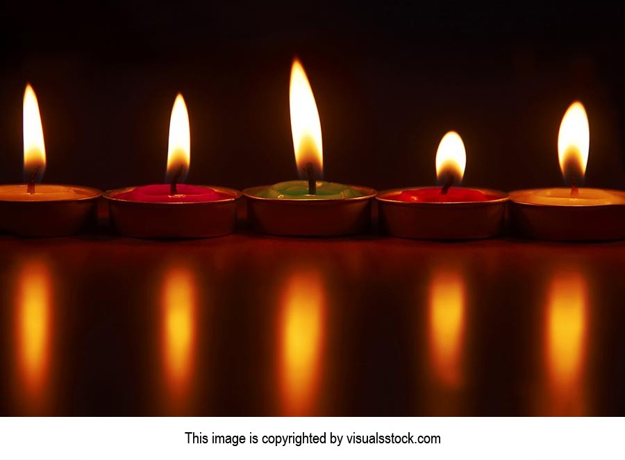 Abundance ; Arranging ; Black background ; Burning