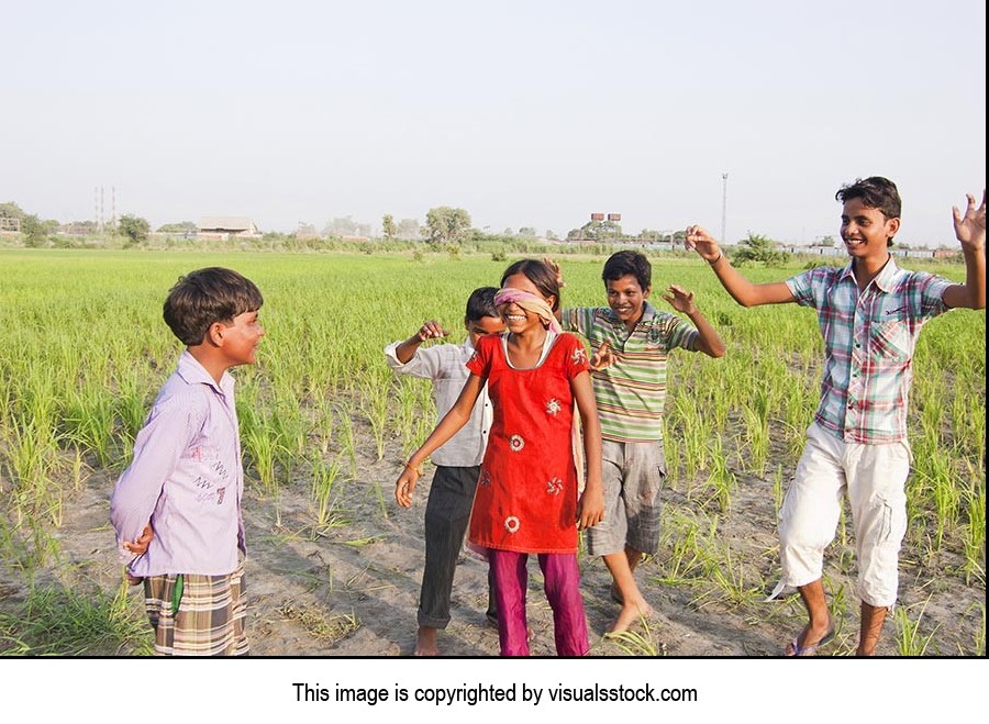 3-5 People ; Agriculture ; Blindfold ; Boys ; Care