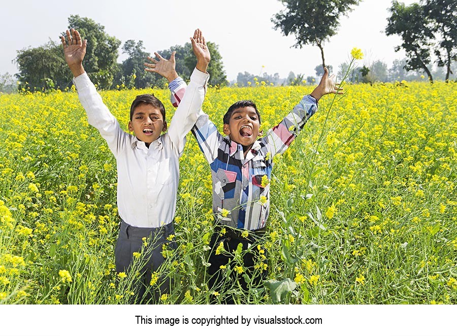 2 People ; Agriculture ; Bonding ; Boys ; Boys Onl