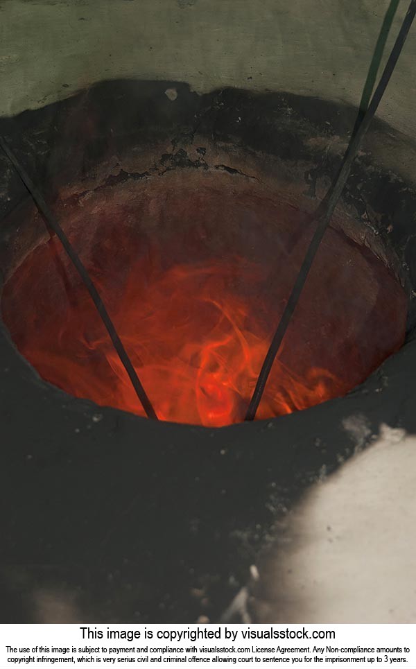 Background ; Burning ; Close-Up ; Coal ; Color Ima