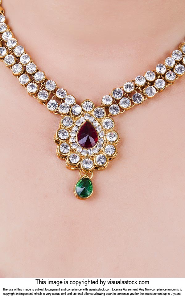 Diamond Necklace designs Woman Jewellery Shopping 