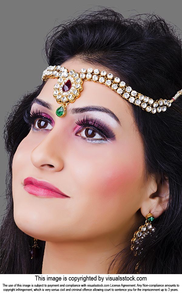Woman New Design Indian Wedding Jewelry Tikka