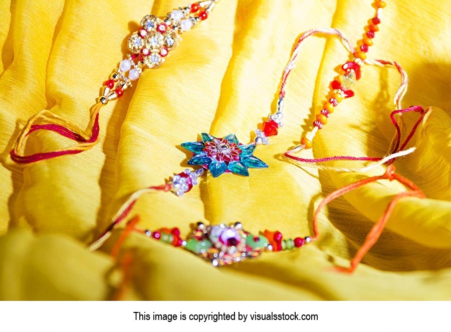 Abundance ; Arranging ; Celebrations ; Close-Up ; 