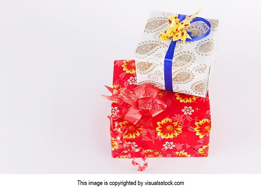 Anniversary ; Arranging ; Birthday ; Box ; Celebra