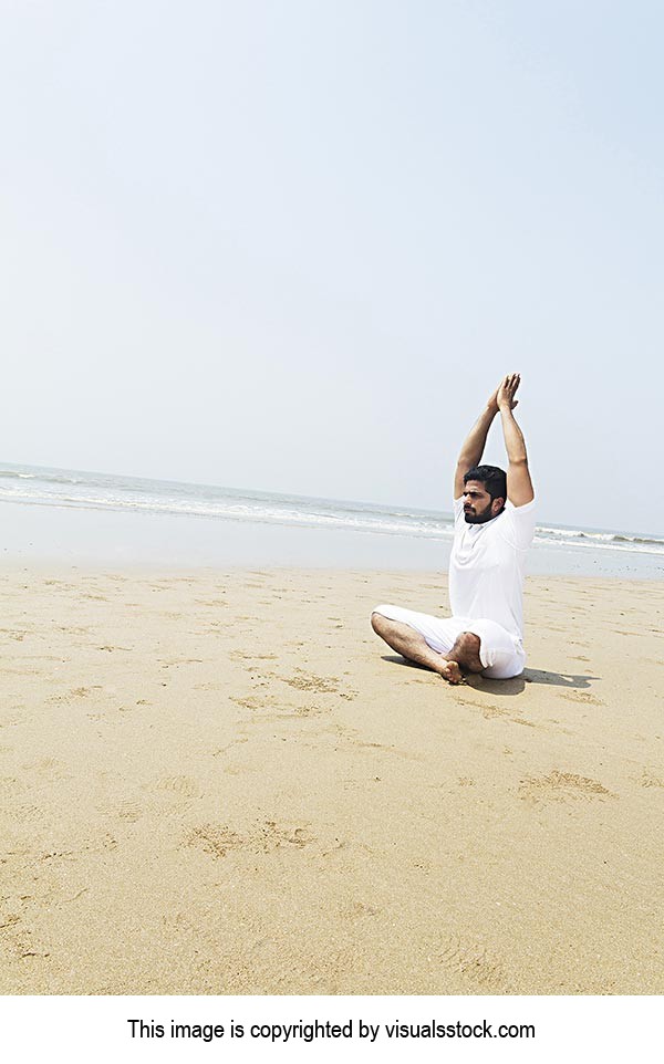1 Person Only ; 25-30 Years ; Adult Man ; Arms Rai
