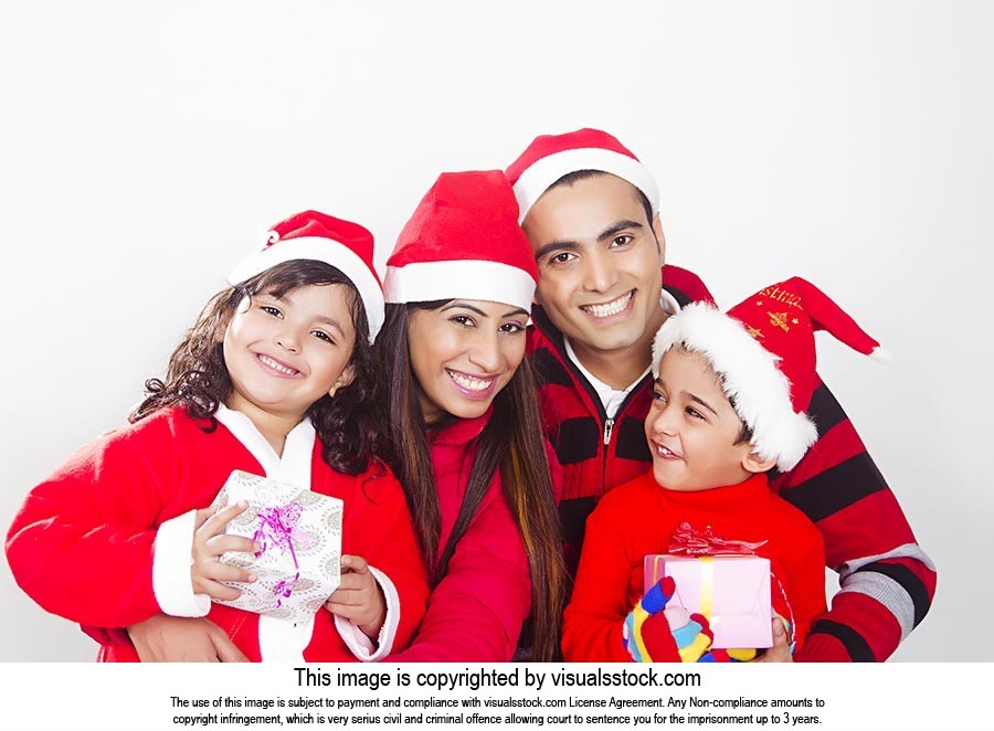 Happy Family Christmas Gifts Celebration Smiling