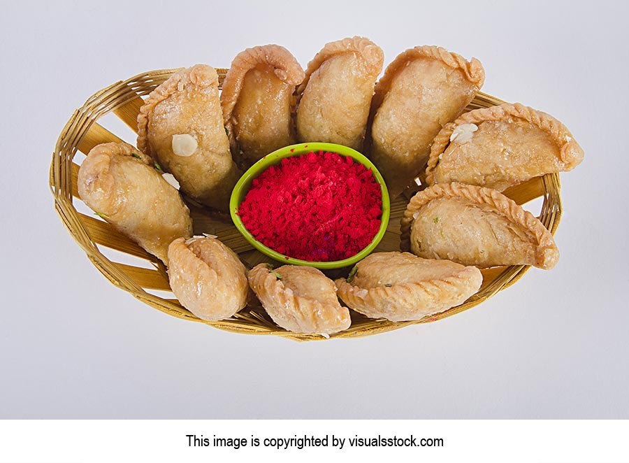Abundance ; Arranging ; Assortment ; Basket ; Bowl