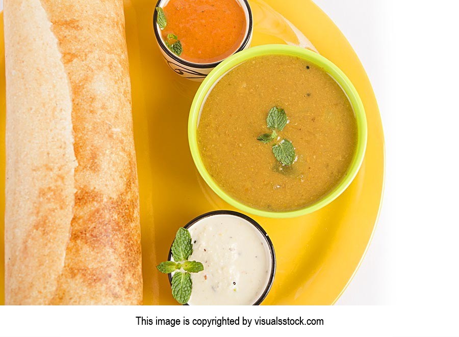 Arranging ; Bowl ; Chutney ; Close-up ; Coconut ; 