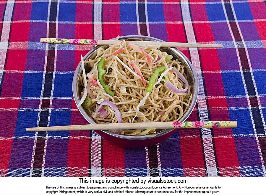 Arranging ; Bowl ; Chinese ; Chopsticks ; Close-Up