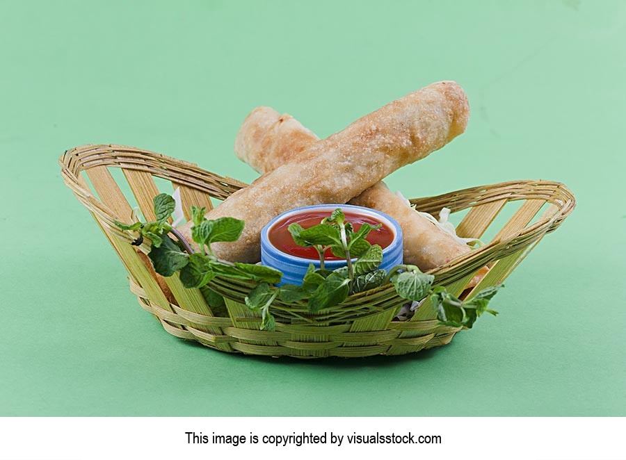 Arranging ; Basket ; Bowl ; Chinese ; Chutney ; Cl