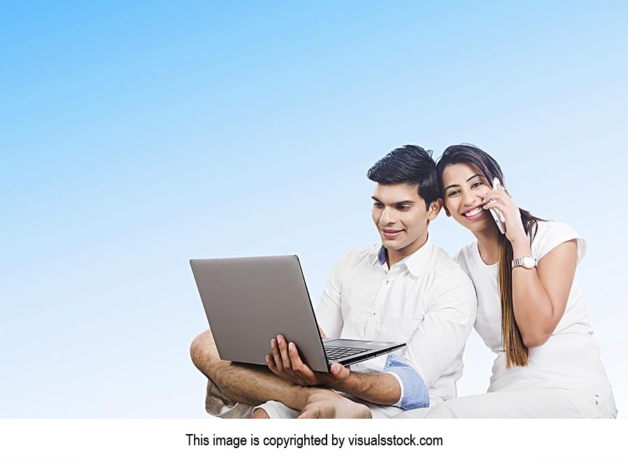 2 People ; 25-30 Years ; Adult Man ; Adult Woman ;