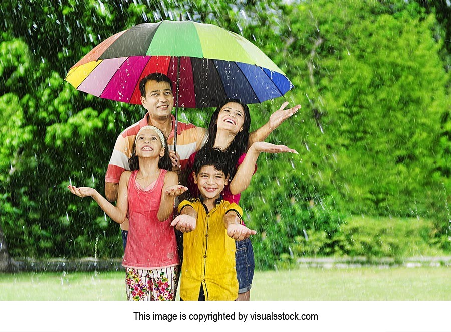 Parents Kids Umbrella Under Pouring Rain