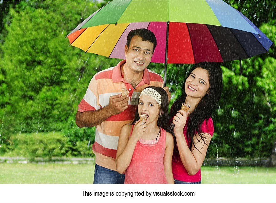 Parents Daughter Rain Umbrella, Eating Icecream