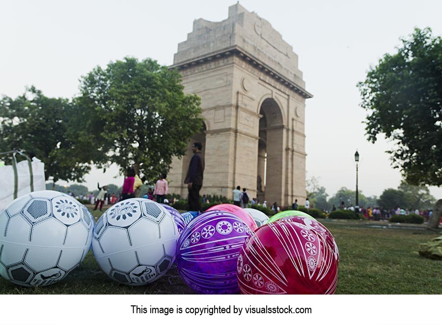 Arch ; Architecture ; Ball ; Buildings ; Close-Up 