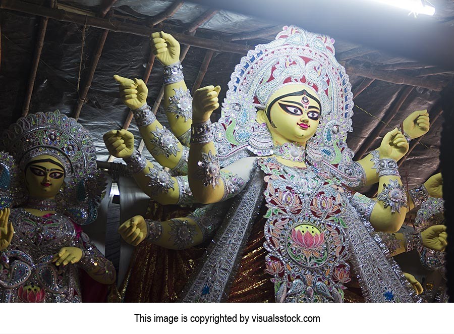 Bengali ; Celebrations ; Color Image ; Customs and