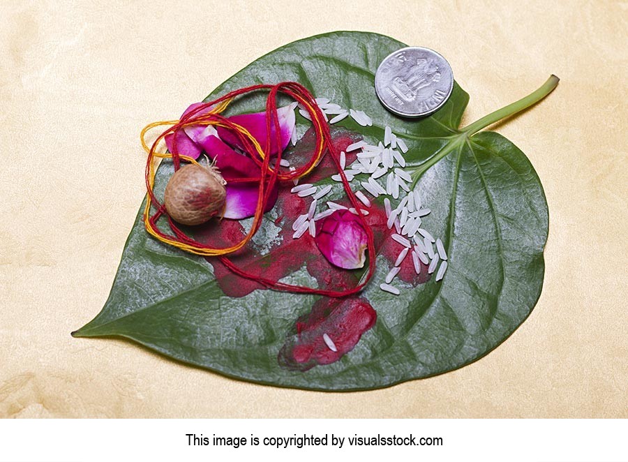 Celebrations ; Ceremony ; Close-Up ; Coin ; Color 