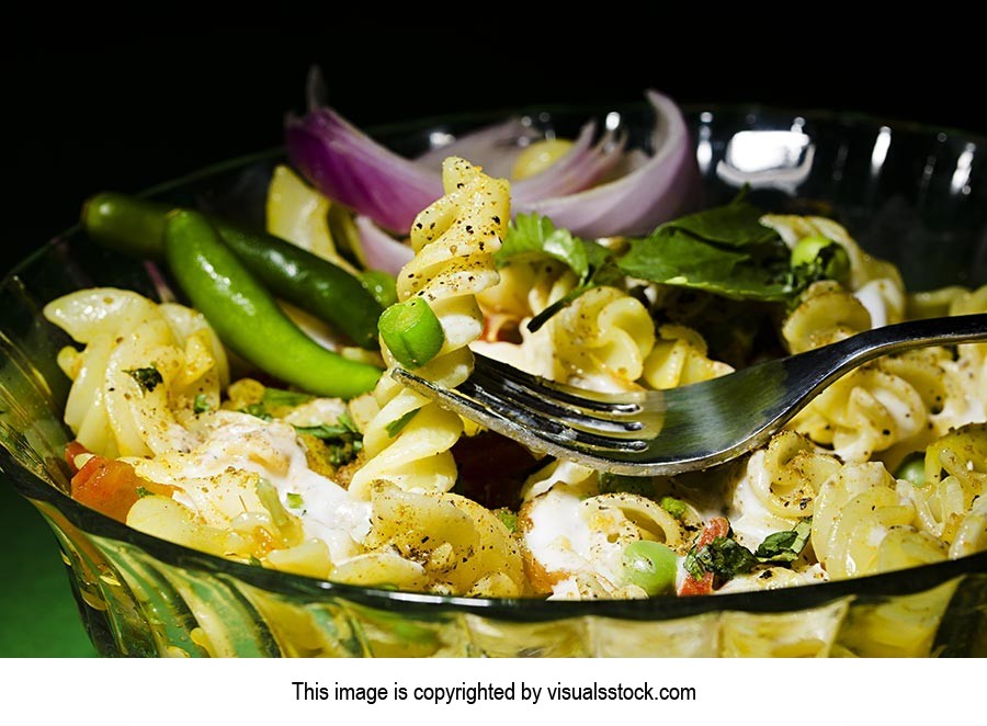 Bowl ; Close-Up ; Color Image ; Cooked ; Creative 