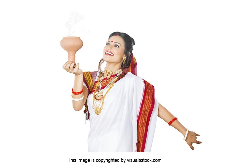 Bengali Woman Dhunuchi Dance