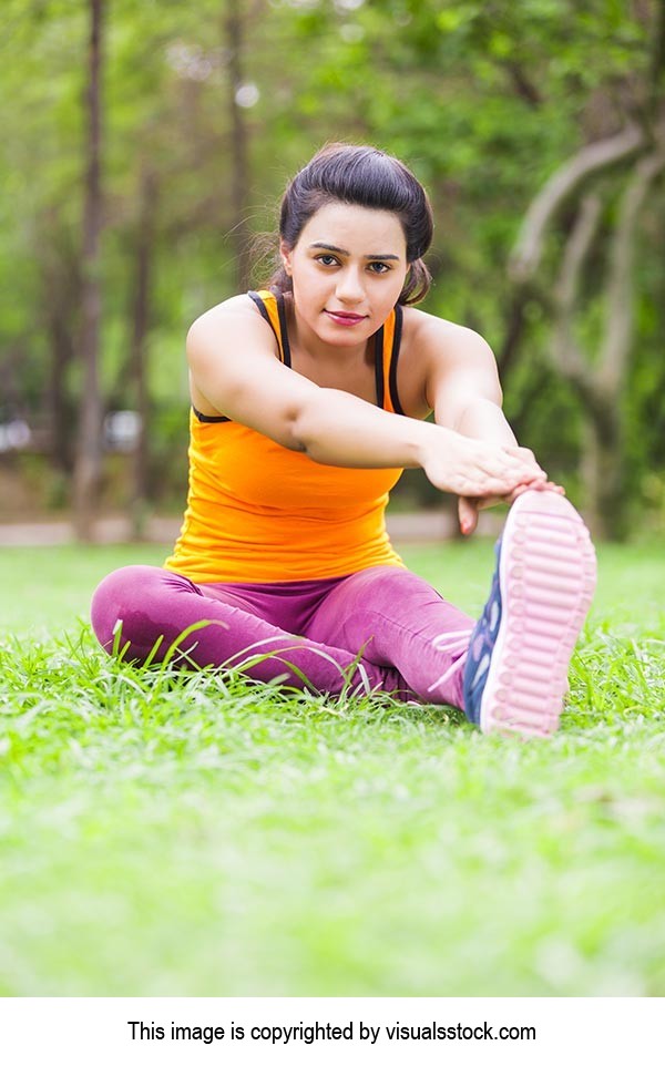 1 Person Only ; 25-30 Years ; Adult Woman ; Beauti