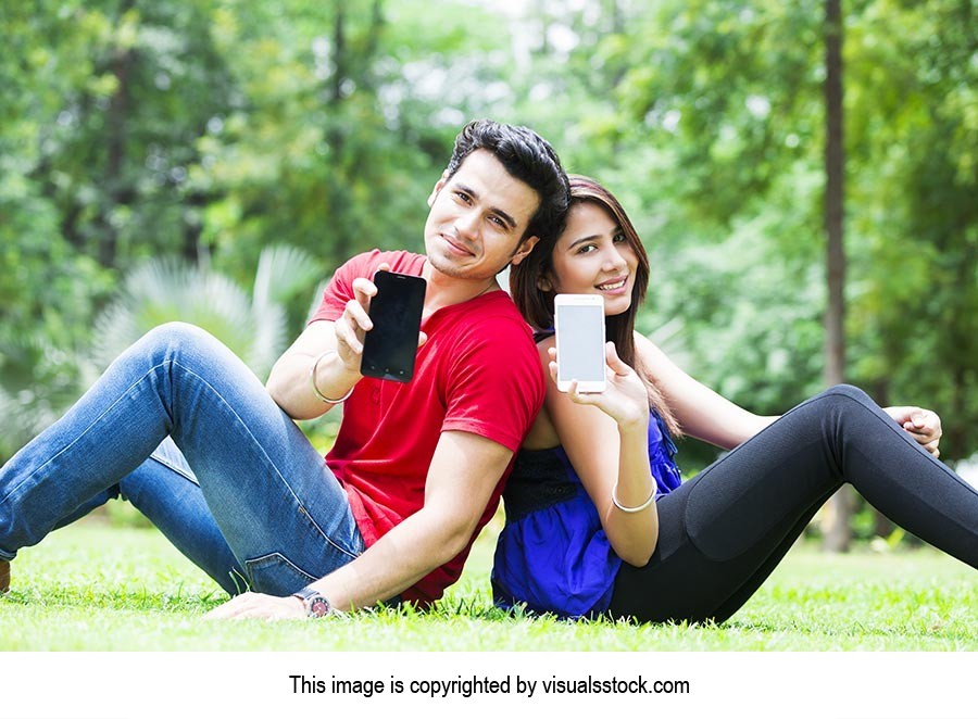 Couple Cell phone Showing