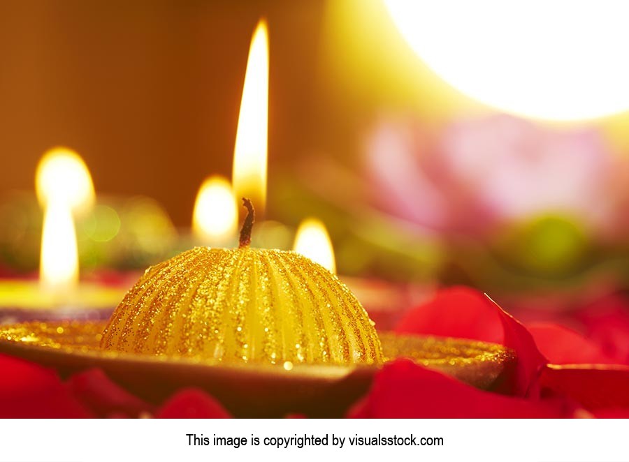 Burning ; Candles ; Celebrations ; Close-Up ; Colo