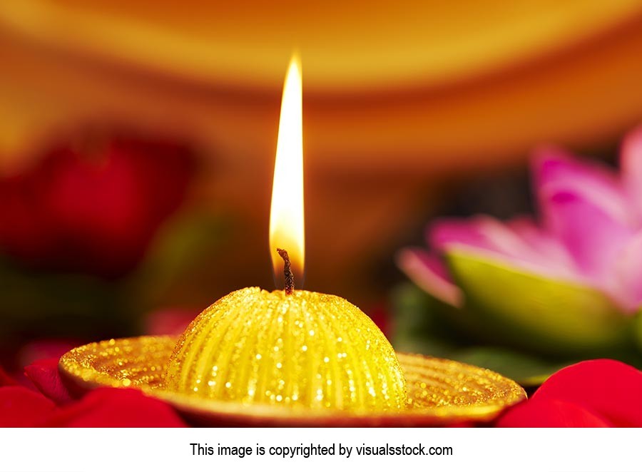 Burning ; Candles ; Celebrations ; Close-Up ; Colo