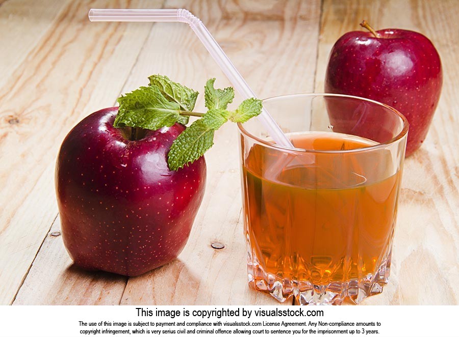 Apple ; Beverage ; Close-Up ; Color Image ; Creati