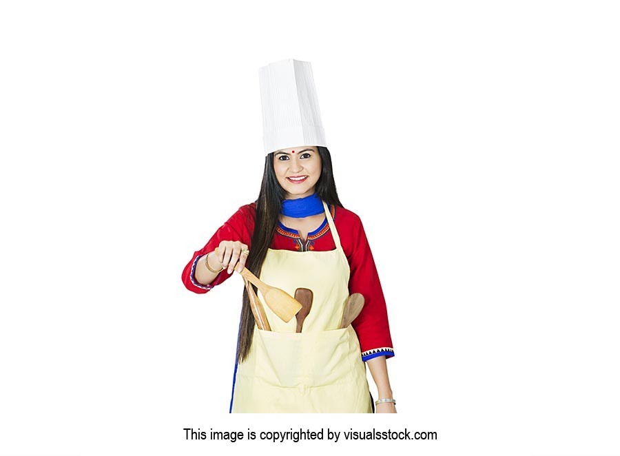 1 Person Only ; 25-30 Years ; Adult Woman ; Apron 