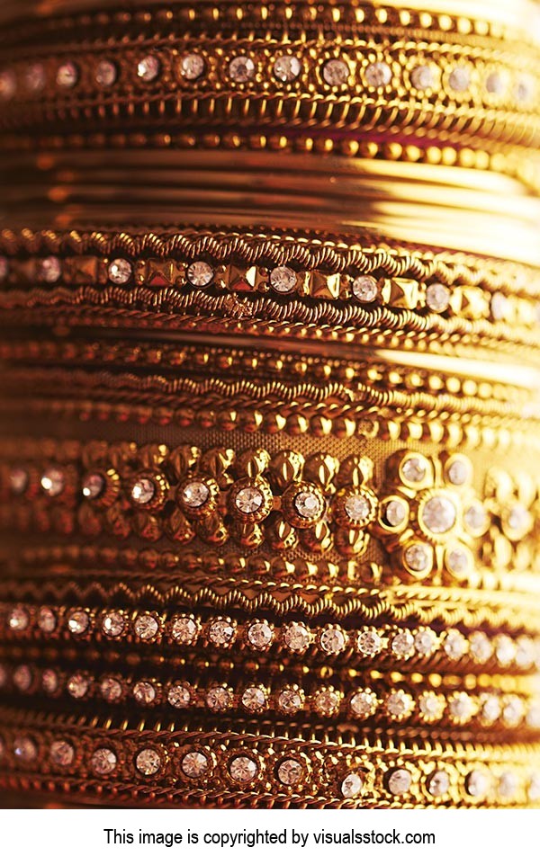 Abundance ; Bangle ; Celebrations ; Close-Up ; Col