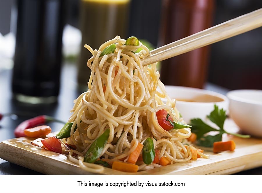 Arranging ; Bowl ; Chinese ; Chopsticks ; Close-Up