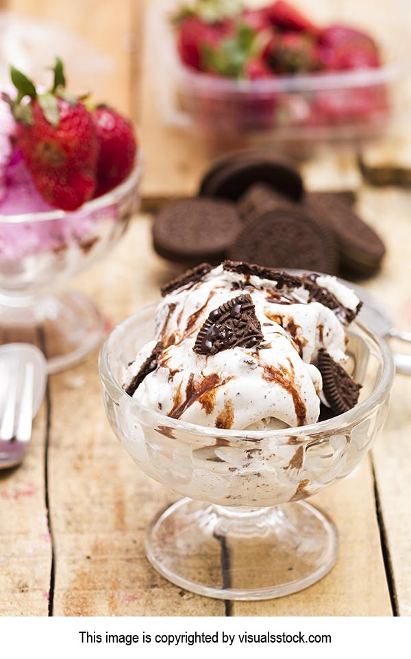 Arranging ; Biscuit ; Bowl ; Butterscotch ; Chocol