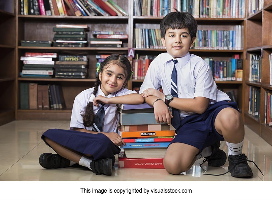 2 People ; Abundance ; Bonding ; Book ; Bookshelf 