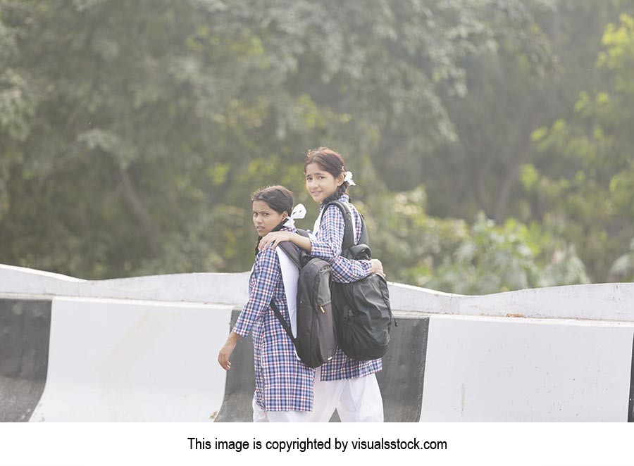 2 People ; Arm Around ; Backpack ; Bag ; Bonding ;