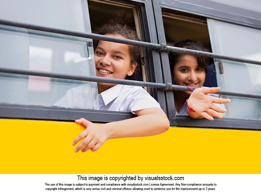 2 People ; Bus ; Carefree ; Classmate ; Color Imag