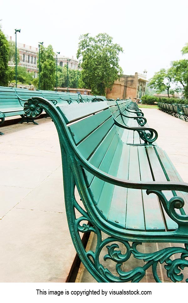 Absence ; Bench ; Color Image ; Courtyard ; Day ; 