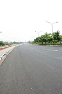 Bridge ; City Life ; Color Image ; Day ; Delhi ; H