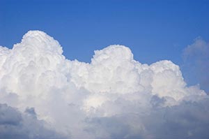 Beauty In Nature ; Blue Sky ; Cloud ; Cloud Storag