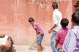 3-5 People ; At Home ; Ball ; Bat ; Batsman ; Bowl