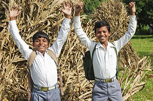 2 People ; Agriculture ; Arms Raised ; Backpack ; 