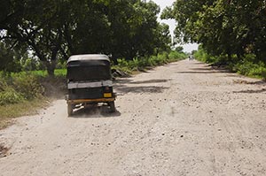 Absence ; Auto Rickshaw ; Color Image ; Creative I