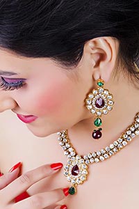 Beautiful woman wearing Necklace And Earring Jewel