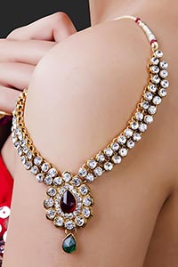Woman Diamond Necklace designs Jewellery Shoulder