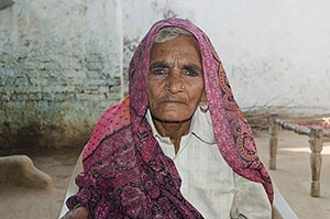 1 Person Only ; 70-80 Years ; Adult Woman ; Aging 