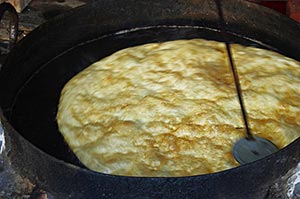 Bread ; Chole Bhature ; Close-Up ; Color Image ; C