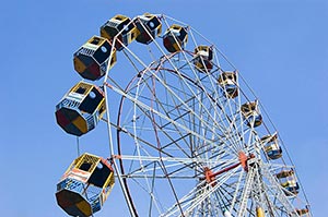 Amusement Park ; Blue Sky ; Color Image ; Creative