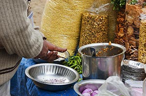 1 Person Only ; Adult Man ; Bhelpuri ; Close-Up ; 