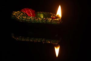 Black Background ; Bright ; Burning ; Celebrations