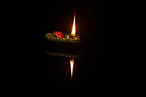 Black Background ; Bright ; Burning ; Celebrations