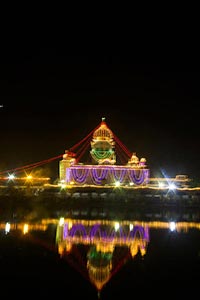 Architecture ; Bangla Sahib ; Buildings ; Celebrat